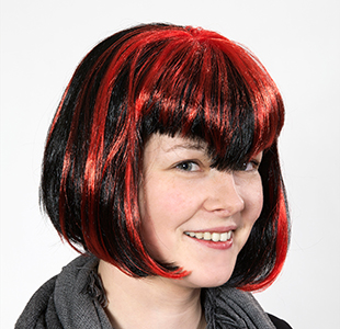 Hexen-Percke, schwarz, rot